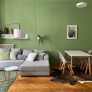 Großzügiger Wiener Altbau Gleich Neben Schönbrunn Apartment